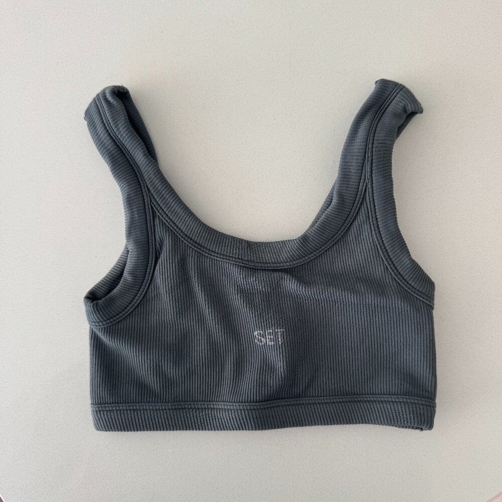 SET ACTIVE | Grey Power Hold Sports Bra